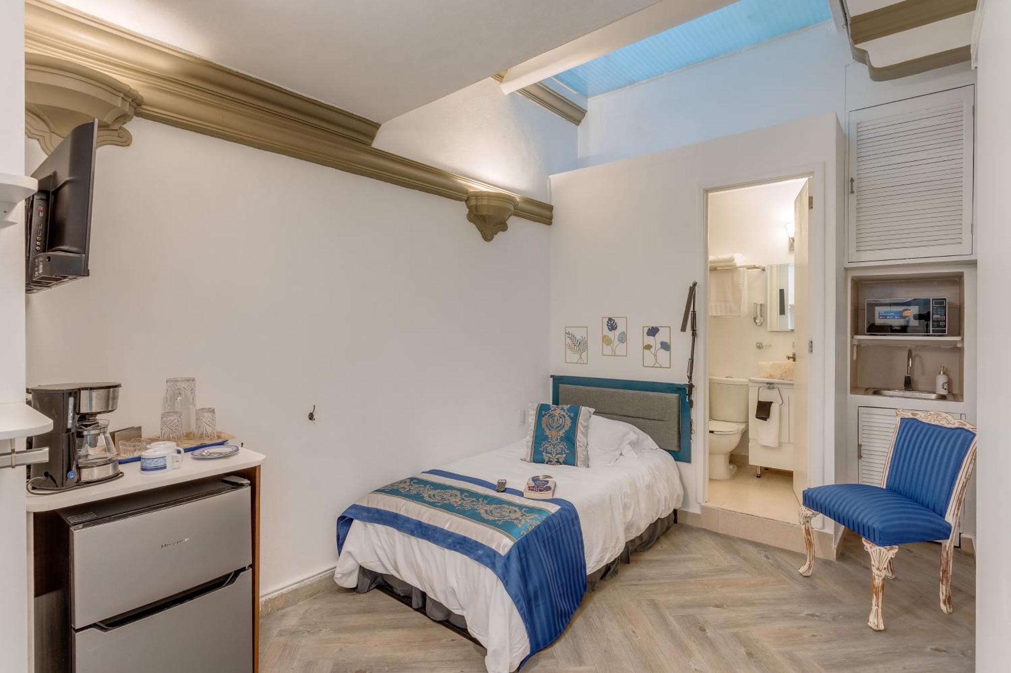 Casa Amatlan Ciento Dos Hotel เม็กซิโกซิตี้ ภายนอก รูปภาพ